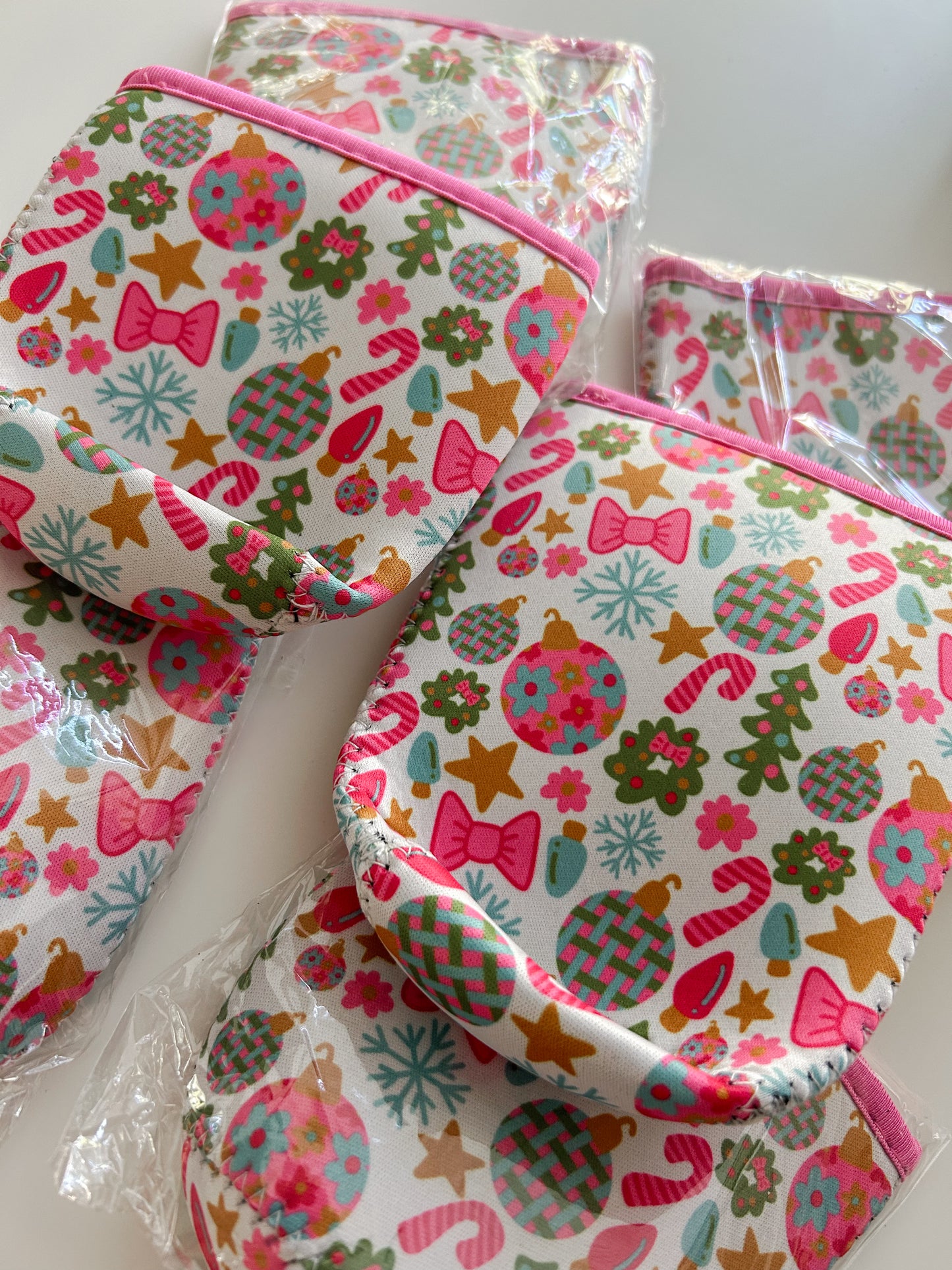 Pink Christmas - Iced Coffee Sleeve