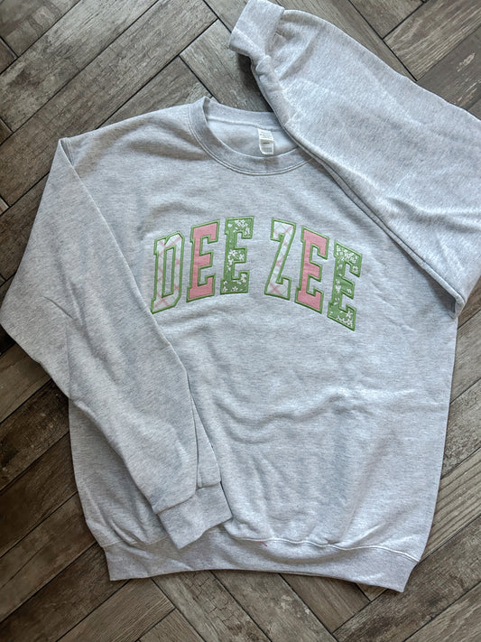 Dee Zee - Applique Sweatshirt
