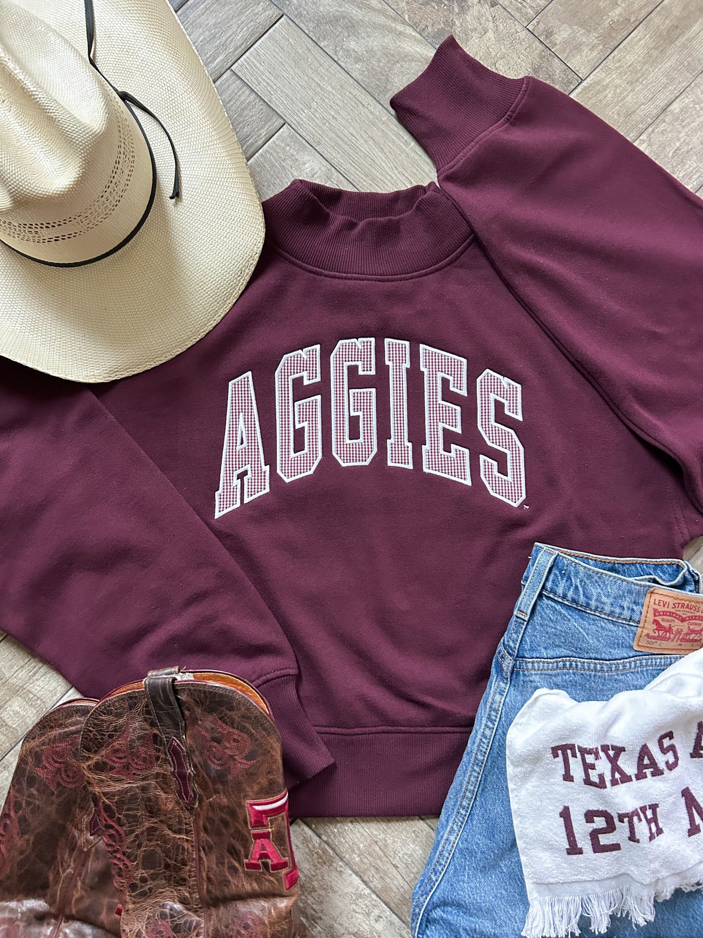Aggies Mockneck - Maroon Cropped